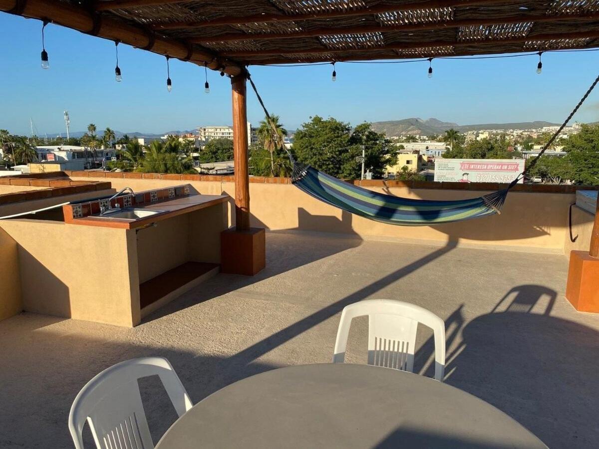 Hermoso Edificio Ubicado A Pocas Cuadras Del Malecon De La Paz Bcs エクステリア 写真
