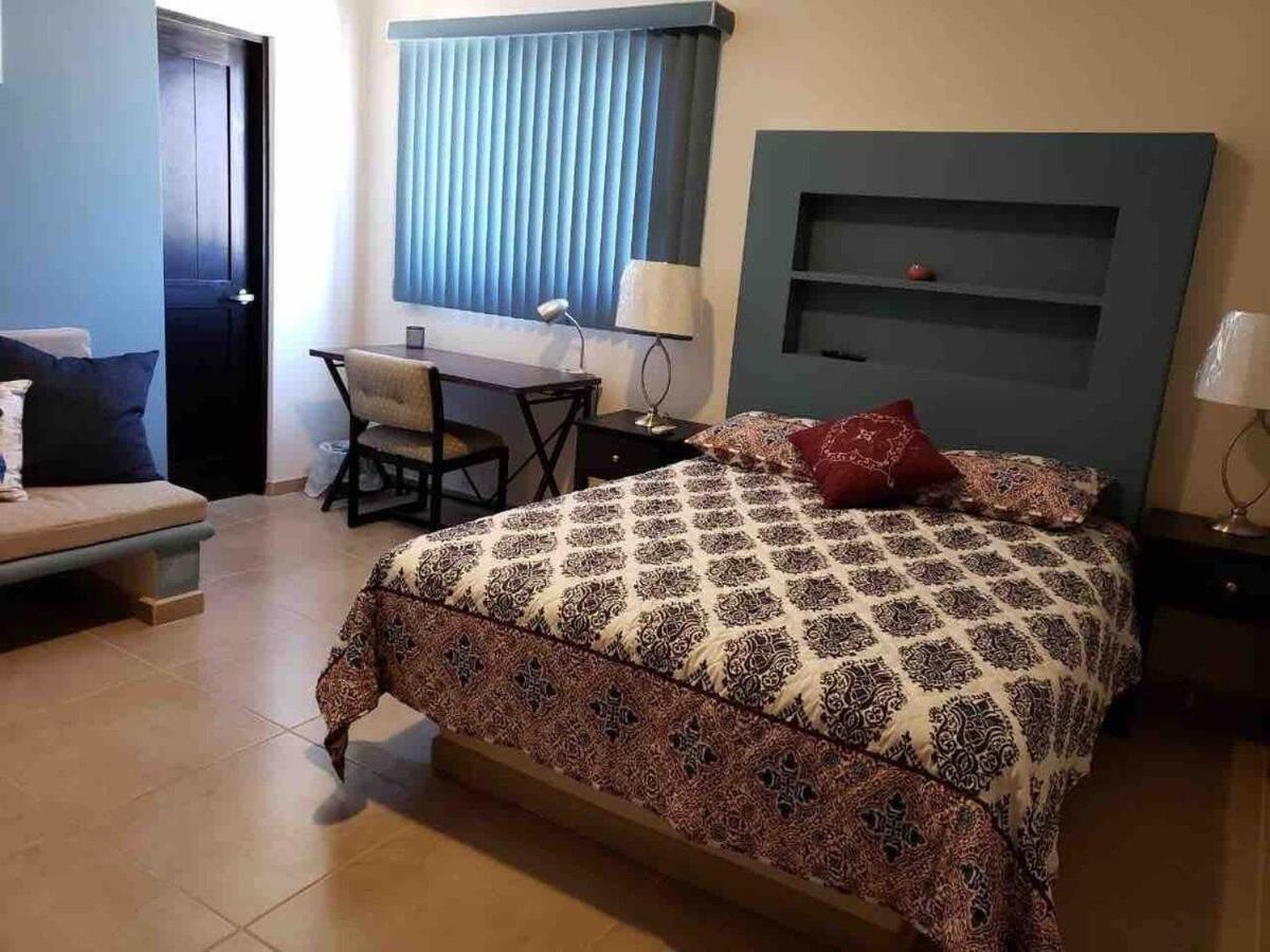 Hermoso Edificio Ubicado A Pocas Cuadras Del Malecon De La Paz Bcs エクステリア 写真