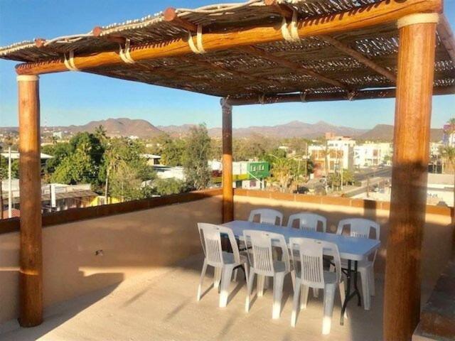 Hermoso Edificio Ubicado A Pocas Cuadras Del Malecon De La Paz Bcs エクステリア 写真